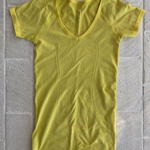 LULULEMON SWIFTLY SHIRT V NECK 4 YELLOW